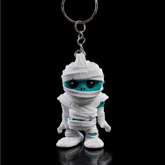 Cute 3D Printed Mummy Keychain Backpack Bag Charm Articulated - Picture 1 of 4